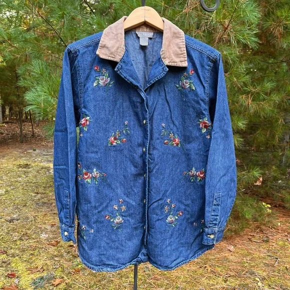 90s Capacity Embroidered Floral Denim Button-Up Shirt Blouse Size M Corduroy - Picture 1 of 13